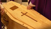 VELIKA TRAGEDIJA! Preminuo fudbaler (14) tokom utakmice, oglasio se njegov klub VELIKA TRAGEDIJA! Preminuo fudbaler (14) tokom utakmice, oglasio se njegov klub
