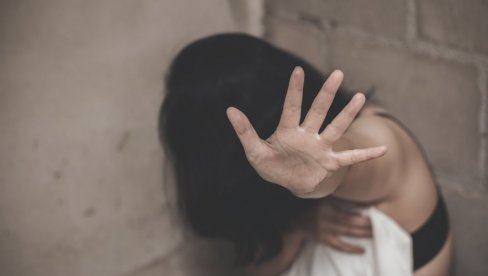 ZA SILOVANJE KAŽNJEN SA 12 GODINA ROBIJE: Presuda Stefanu J. (32) iz Aleksinca za napastvovanje u liftu ZA SILOVANJE KAŽNJEN SA 12 GODINA ROBIJE: Presuda Stefanu J. (32) iz Aleksinca za napastvovanje u liftu