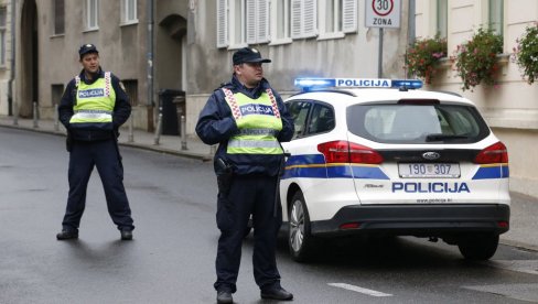 DRAMA U ZAGREBU: Evakuiše se Arena centar, ljude sa razglasa obavestili da napuste zgradu DRAMA U ZAGREBU: Evakuiše se Arena centar, ljude sa razglasa obavestili da napuste zgradu
