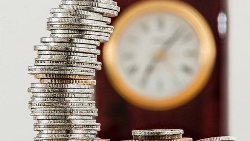 OVO ĆE BITI SREDNJI KURS DINARA ZA EVRO POSLE VASKRSA I NERADNIH DANA: NBS objavila podatke za 22. april OVO ĆE BITI SREDNJI KURS DINARA ZA EVRO POSLE VASKRSA I NERADNIH DANA: NBS objavila podatke za 22. april