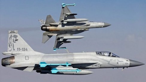 РАТ ПОСЛЕ РАТА Кина vs Индија медији тврде: Пакистански ЈФ-17 хиперсоничном ракетом ЦМ-400АКГ уништио индијски ПВО систем С-400 (ВИДЕО) РАТ ПОСЛЕ РАТА Кина vs Индија медији тврде: Пакистански ЈФ-17 хиперсоничном ракетом ЦМ-400АКГ уништио индијски ПВО систем С-400 (ВИДЕО)