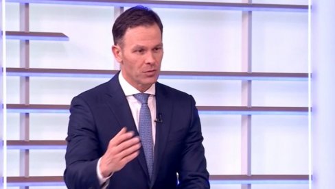 SINIŠA MALI PUN OPTIMIZMA: Investitori složni da je Srbija zemlja sa investicionim rejtingom SINIŠA MALI PUN OPTIMIZMA: Investitori složni da je Srbija zemlja sa investicionim rejtingom