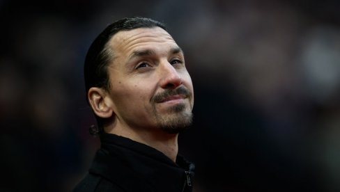 IBRAHIMOVIĆ U SVOM STILU: Evo kako je legendarni fudbaler odgovrio novinarima o prelaznom ruku Milana IBRAHIMOVIĆ U SVOM STILU: Evo kako je legendarni fudbaler odgovrio novinarima o prelaznom ruku Milana