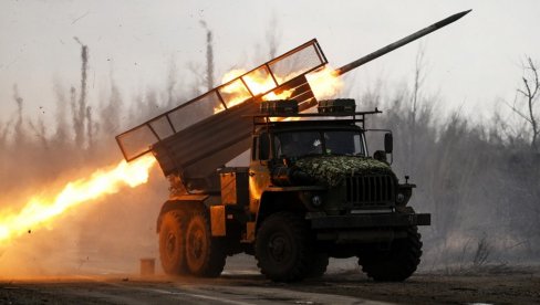 RAT U UKRAJINI: Ruske trupe lansirale jurišne dronove; Ubijene su dve starije žene RAT U UKRAJINI: Ruske trupe lansirale jurišne dronove; Ubijene su dve starije žene