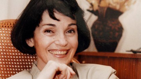 ŽIVOT JE NOSILA SA ŠIROKIM OSMEHOM: Umrla Rada Đuričin - Nezaboravna kao Ofelija, Aleksandra Kolontajn i gospođa Šandebiz ŽIVOT JE NOSILA SA ŠIROKIM OSMEHOM: Umrla Rada Đuričin - Nezaboravna kao Ofelija, Aleksandra Kolontajn i gospođa Šandebiz
