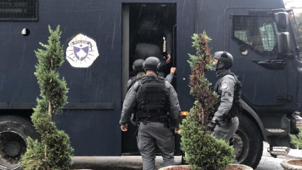ГУЈОН УКАЗАО НА АЛАРМАНТНУ СИТУАЦИЈУ: Албанци на северу Косова и Метохије континуирано злоупотребљавају овлашћења ГУЈОН УКАЗАО НА АЛАРМАНТНУ СИТУАЦИЈУ: Албанци на северу Косова и Метохије континуирано злоупотребљавају овлашћења