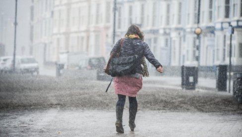 VRATILA SE ZIMA, OVDE ĆE BITI I SNEGA: Vremenska prognoza za petak, 16. maj VRATILA SE ZIMA, OVDE ĆE BITI I SNEGA: Vremenska prognoza za petak, 16. maj