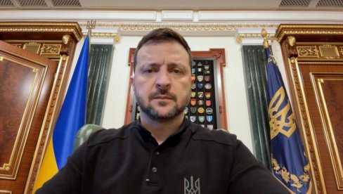 RAT U UKRAJINI: Zelenski kao razmaženo dete lupa nogama i histerično viče da želi da puca RAT U UKRAJINI: Zelenski kao razmaženo dete lupa nogama i histerično viče da želi da puca