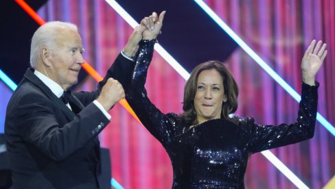 НЕ ИДЕШ ТИ НИГДЕ, ДЕТЕ Председник Бајден најавио да остаје у политици, па поручио Камали Харис шта очекује од ње НЕ ИДЕШ ТИ НИГДЕ, ДЕТЕ Председник Бајден најавио да остаје у политици, па поручио Камали Харис шта очекује од ње
