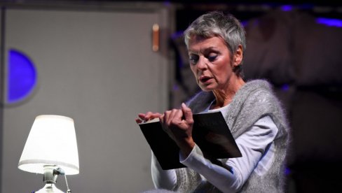 POZORIŠNA KRITIKA: Susretanje teatarskih strasti POZORIŠNA KRITIKA: Susretanje teatarskih strasti