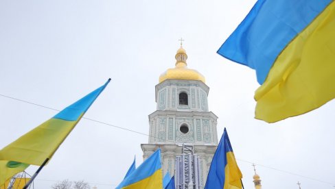 ЗЕЛЕНСКИ ЛЕГАО НА РУДУ Амерички медији: Украјина и САД постигли договор о експлоатацији украјинских рудних резерви ЗЕЛЕНСКИ ЛЕГАО НА РУДУ Амерички медији: Украјина и САД постигли договор о експлоатацији украјинских рудних резерви