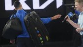 ЗАШТО СИ ОВДЕ? Легендарни Американац затечен реакцијом Новака Ђоковића ЗАШТО СИ ОВДЕ? Легендарни Американац затечен реакцијом Новака Ђоковића