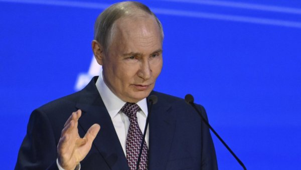 ПУТИН НЕМА ПЛАНОВЕ ЗА РАЗГОВОР СА ТРАМПОМ НАКОН НАПАДА Кремљ: Aко буде било потребно, организоваћемо брзо ПУТИН НЕМА ПЛАНОВЕ ЗА РАЗГОВОР СА ТРАМПОМ НАКОН НАПАДА Кремљ: Aко буде било потребно, организоваћемо брзо