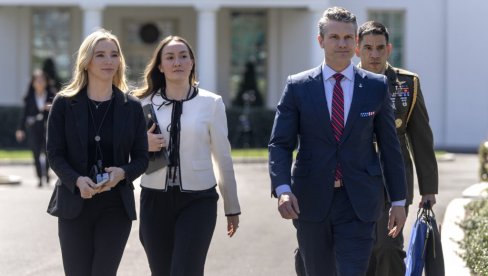 SEKRETAR ZA ODBRANU SAD: Ponovo upozorio na prisustvo Kine na zapadnoj hemisferi SEKRETAR ZA ODBRANU SAD: Ponovo upozorio na prisustvo Kine na zapadnoj hemisferi