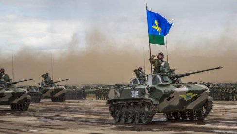 СТРАХОВИТ ОБРТ У УКРАЈИНИ Русија појачава притисак Америка се повлачи? Офанзива срушила споразум Трампа и Зеленског о минералима СТРАХОВИТ ОБРТ У УКРАЈИНИ Русија појачава притисак Америка се повлачи? Офанзива срушила споразум Трампа и Зеленског о минералима