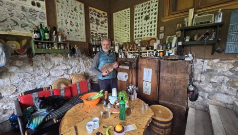 ZDRAV ŽIVOT SE BERE RUKAMA: Nebojša Stamenović, Neša Travka i njegova supruga Jelena oživljavaju crkveno imanje ZDRAV ŽIVOT SE BERE RUKAMA: Nebojša Stamenović, Neša Travka i njegova supruga Jelena oživljavaju crkveno imanje