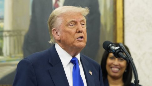 БИВШИ ДИРЕКТОР ФБИ ПОД ИСТРАГОМ: Позива на атентат на Трампа БИВШИ ДИРЕКТОР ФБИ ПОД ИСТРАГОМ: Позива на атентат на Трампа