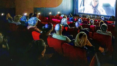 FILMOVI „SLOBODNE ZONE“ U PARAĆINU: Večeras poslednja projekcija FILMOVI „SLOBODNE ZONE“ U PARAĆINU: Večeras poslednja projekcija