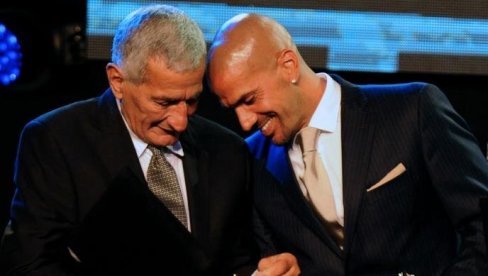 ARGENTINA ZAVIJENA U CRNO! Umro Huan Ramon Veron od srčanog udara