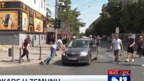 HOROR U ZEMUNU: Blokaderi linčovali vozača i razlupali mu auto (VIDEO)