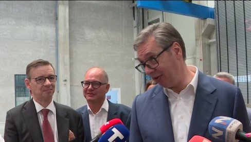 "POJEDOH SE ŽIV, IZLUDE ME TO" Vučić o otvaranju auto-puta do Požege: To su već foliranja i glupiranja, krajnji rok do ponedeljka